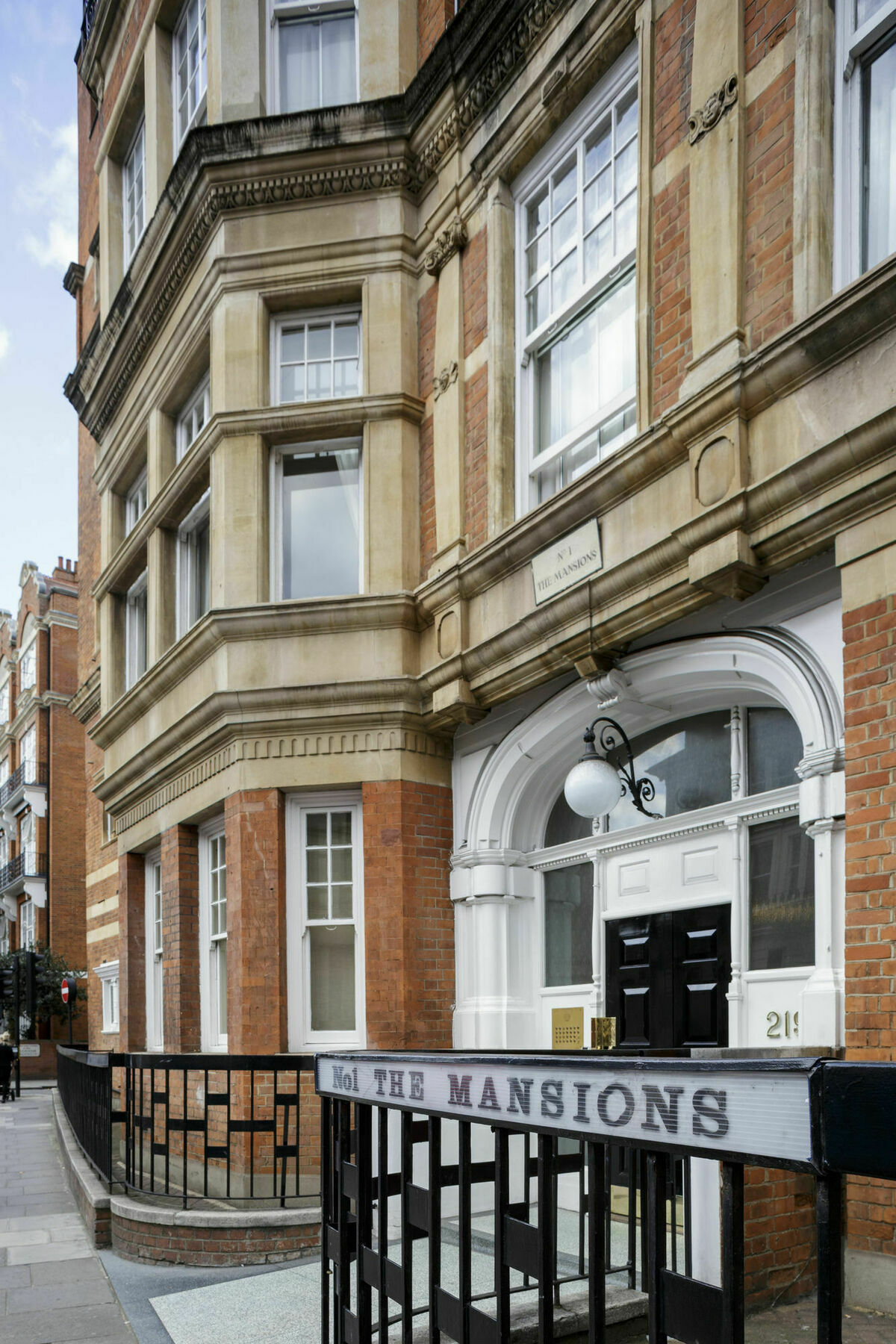 No1 The Mansions By Mansley Aparthotel London Bagian luar foto